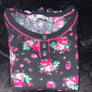 Super cute floral vintage top